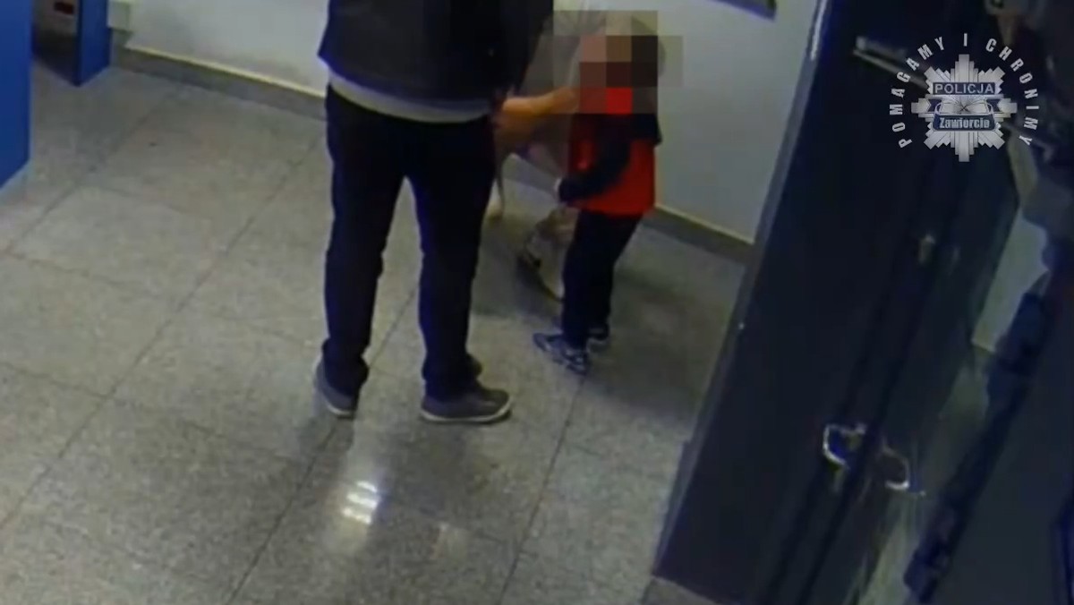 Dramatyczna akcja ratunkowa w Zawierciu. Chłopiec jadł lizaka, potem stało się to