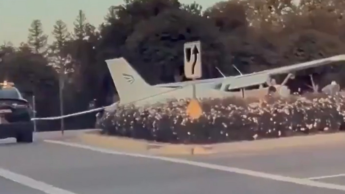 USA: samolot awaryjnie lądował na autostradzie koło Los Angeles: