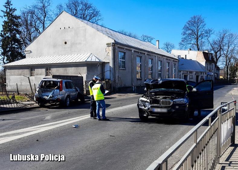 Uciekał przed policją kradzionym w Niemczech BMW