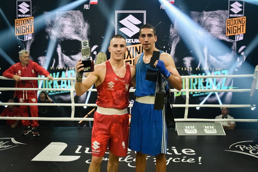 Damian Durkacz w walce z Rumunem Sebastianem Nitu podczas gali Suzuki Boxing Night