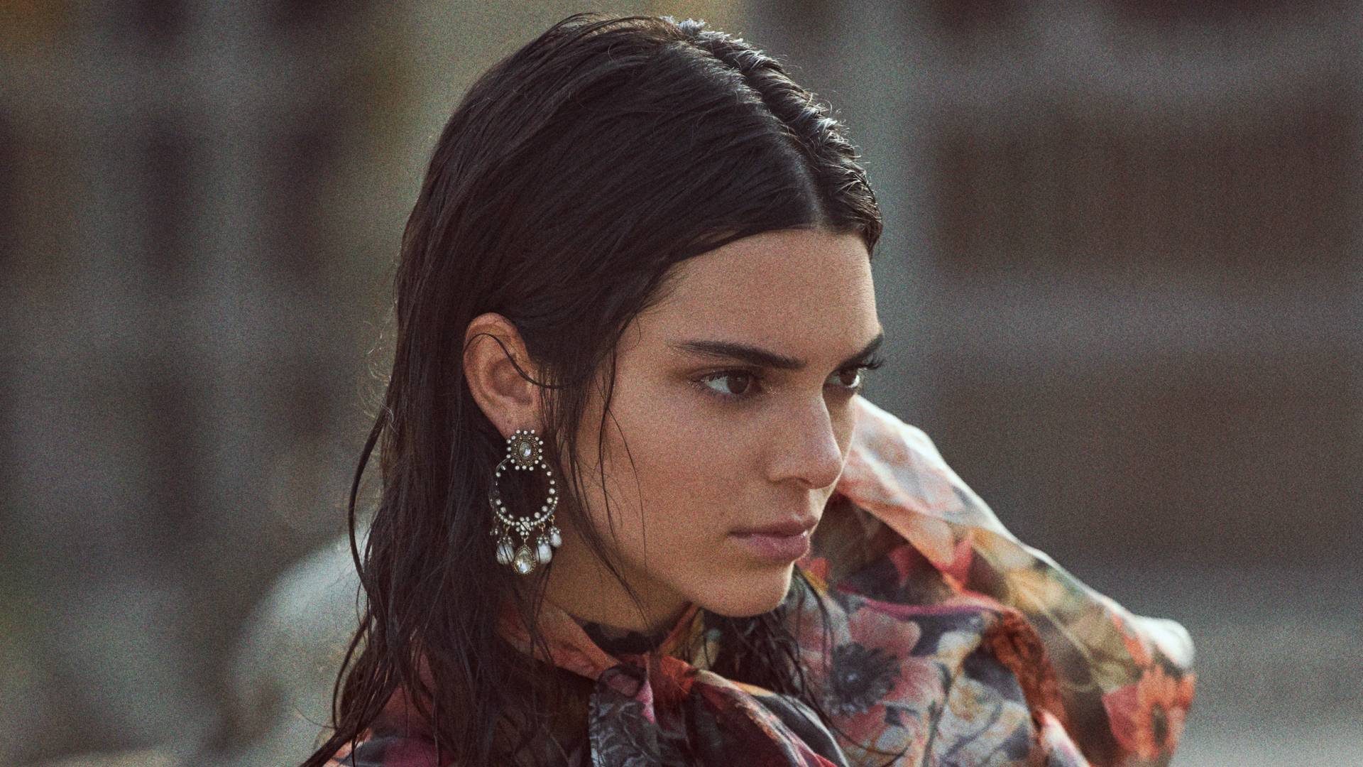 Dva nadrealna minuta u modnom vremeplovu Kendall Jenner