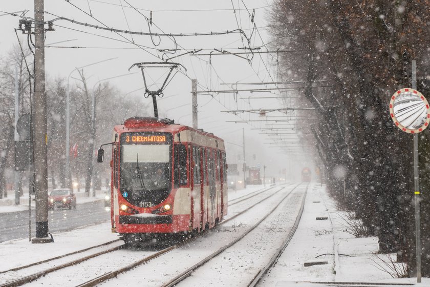 Polska tonie pod śniegiem