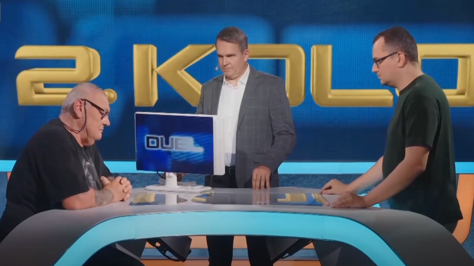 Moderátor Gregor Mareš v relácii Duel.