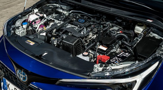 80 proc. wybiera ten silnik. Toyota zdeklasowała rywali i świętuje sukces