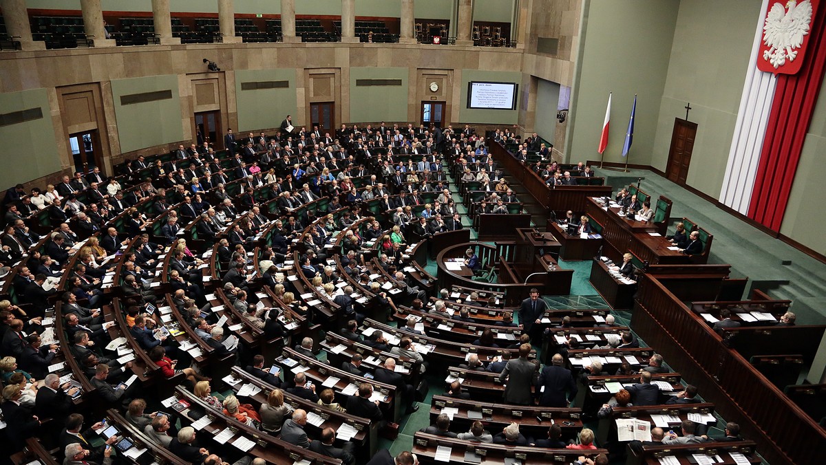 Sejm wyraził zgodę na ratyfikację przez prezydenta Bronisława Komorowskiego traktatu w sprawie przystąpienia Chorwacji do Unii Europejskiej.