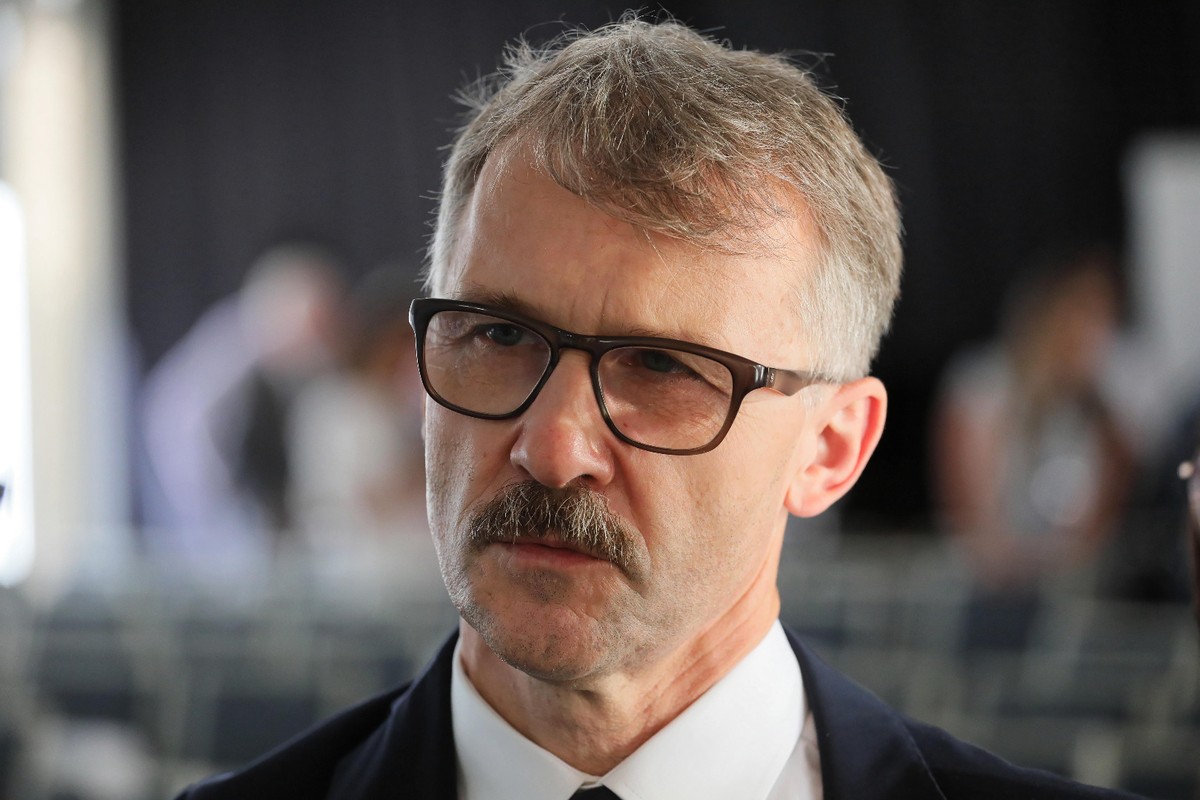 Ostentacyjne działania sędziego Juszczyszyna wskazują na to, że chce on zostać męczennikiem w związku ze sporem w sprawie sądownictwa - mówi Leszek Mazur