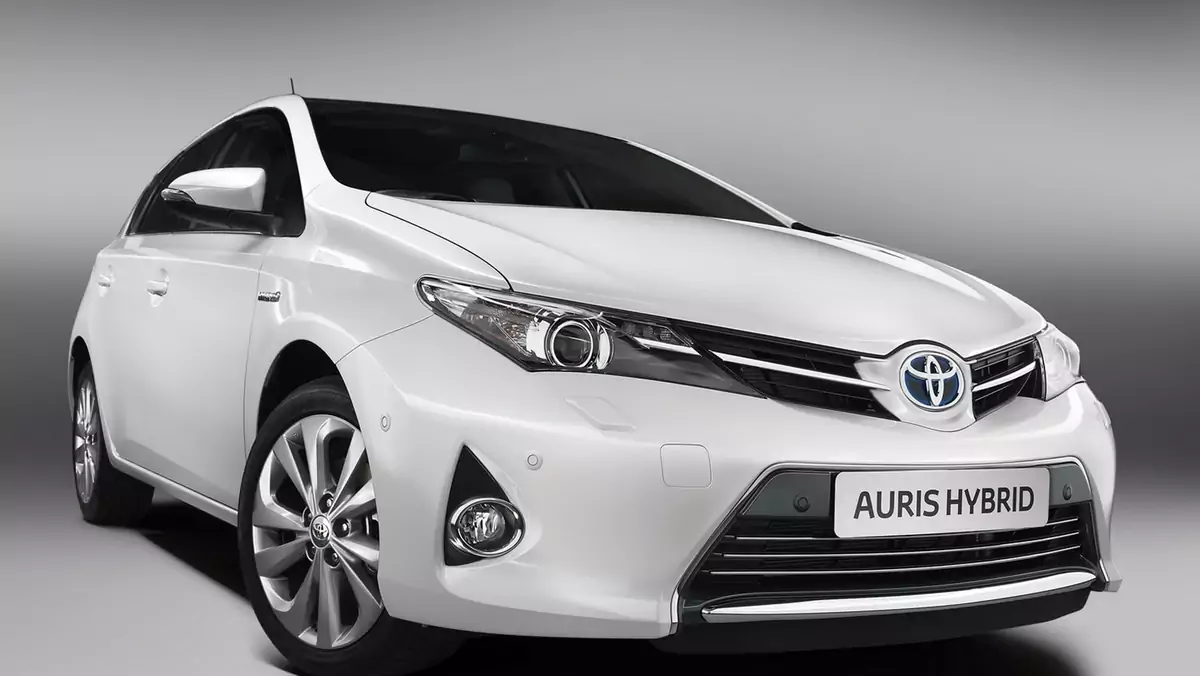 Nowa hybrydowa Toyota Auris na Paris Moto Show