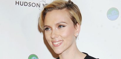 Scarlett Johansson ma coraz krótszą fryzurę