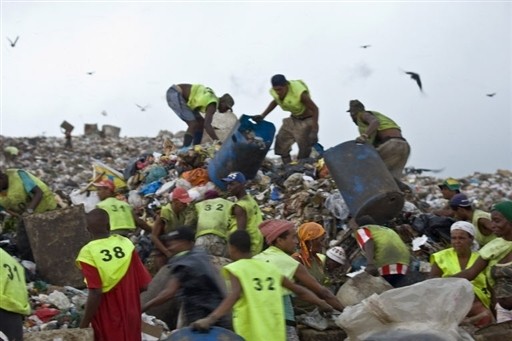 SMIECIARZE BRAZIL RIO GARBAGE DUMP