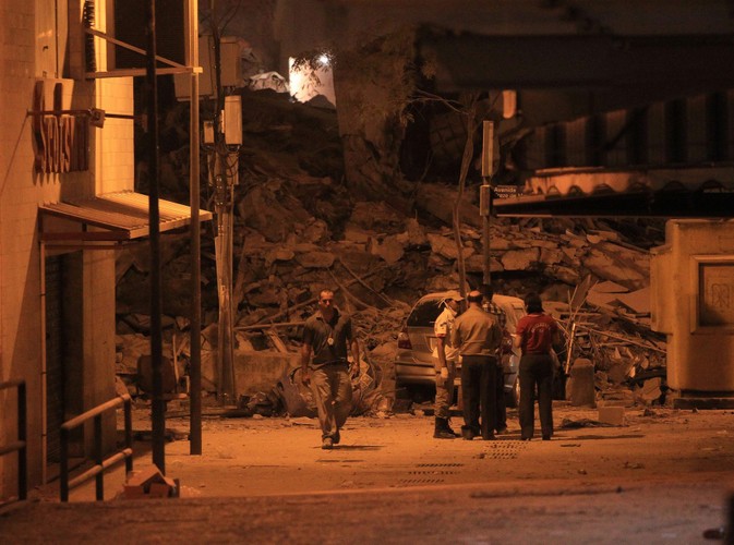 Co najmniej 11 osób zostało zabitych lub rannych w środę wieczorem w katastrofie wieżowca w centrum Rio de Janeiro. 18-piętrowy budynek częściowo zawalił się po silnej eksplozji - poinformowała stacja telewizyjna Globo News powołując się na rzecznika obrony cywilnej