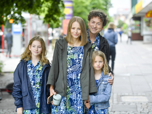 Agata i Piotr Rubikowie z córkami