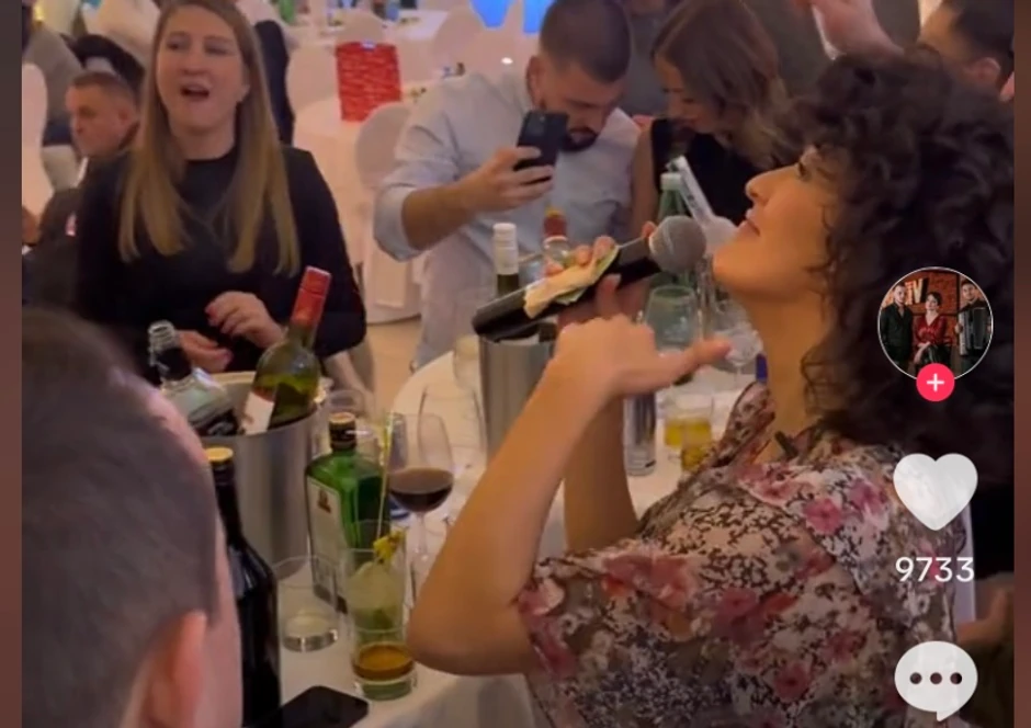 Martina uzima bakšiš