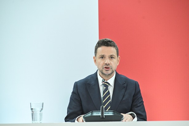 Prezydent stolicy Rafał Trzaskowski na spotkaniu w Centrum Prasowym Foksal w Warszawie