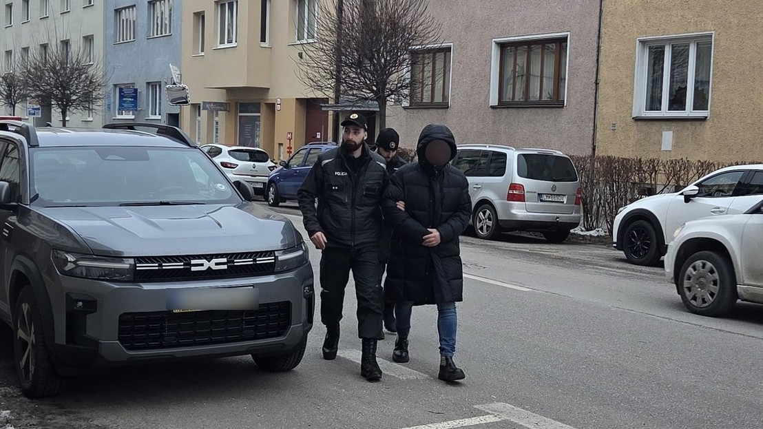 Zo zločinu vydierania v Liptovskom Mikuláši boli obvinené tri osoby.