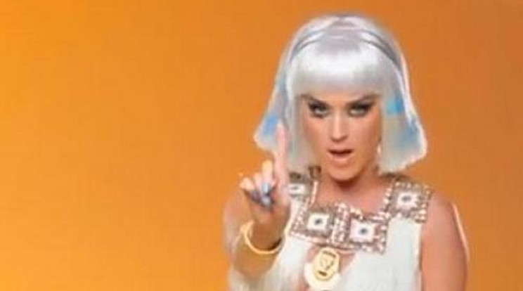 Boszorkánysággal vádolja a rapper Katy Perryt