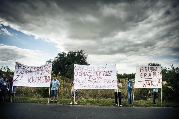 Jak śpiewał kiedyś Andrzej Rosiewicz, cztery Ziobra i Polska będzie dobra. A mówiąc poważnie, to wybory uzupełniające na Podkarpaciu pokazały, że nazwisko Ziobro to najlepsze, co mamy w partii – twierdzi mój rozmówca we władzach SP.