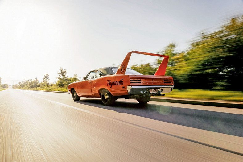 Heavy metal - Plymouth Road Runner Superbird