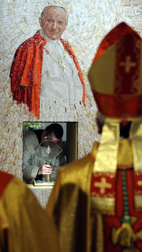 Relikwie papieża w Panteonie Wielkich Polaków