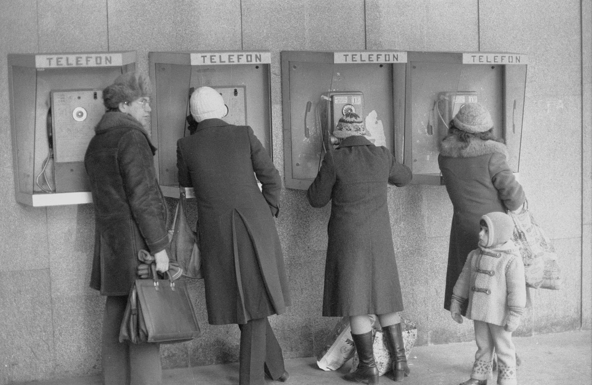  Był marzeniem Polaków w czasach PRL. Na telefon czekało się średnio 10 lat