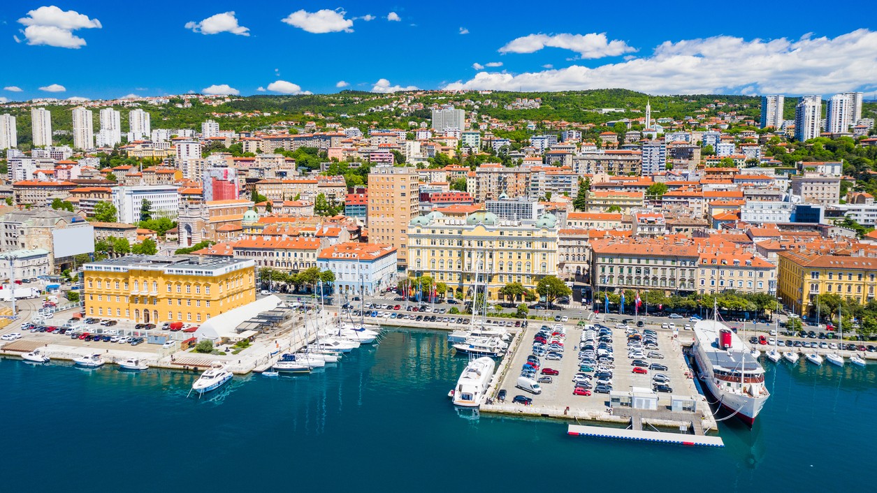 Chorvátske prístavné mesto Rijeka. 
