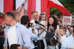 Jan Wróbel: Prezydent jak miś z okienka