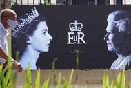 Hołd dla królowej Elżbiety II przed rezydencją brytyjskiego ambasadora w Hanoi, w Wietnamie.