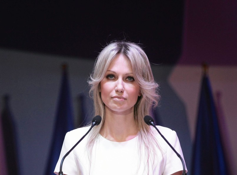 Prezydent Komorowski odwraca się plecami - stwierdziła Magdalena Ogórek, odnosząc się do ostatnich protestów górniczych i rolniczych. "Czy kryzysem godnym uwagi prezydenta będzie dopiero wybuch wojny powszechnej?" - rzuciła. Jak dodała również, gdyby była prezydentem Polski, potrafiłaby podnieść słuchawkę i zadzwonić do prezydenta Rosji Władimira Putina, w odpowiedzi na nazywanie Polski w rosyjskich mediach "wrogiem numer jeden Rosji"