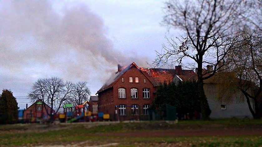 Tak płonęła szkoła w Raszczycach