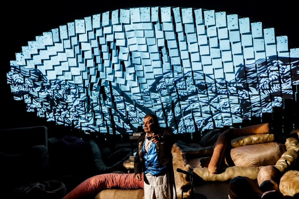 „Wieloryb The Globe”, reż. Eva Rysova, Teatr Łaźnia Nowa w Krakowie – Teatr Stary w Lublinie