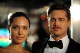 Ovaj sarajevski glumac je KUM SA ANĐELINOM I BREDOM PITOM: "Bili smo na DNU ŽIVOTA kada smo se OKUMILI. On je OTKAČEN, ona EKSTREMNA - kao i ja", radio kao MAKRO, drogu jedva preživeo