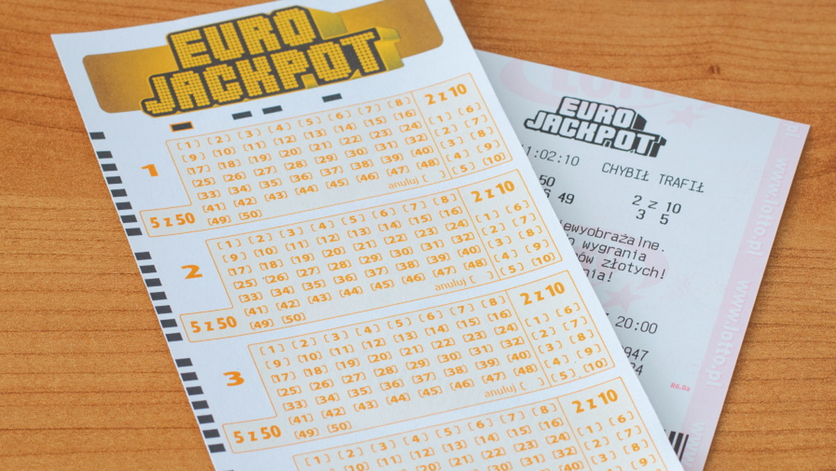 We wczorajszym losowaniu Eurojackpot nikomu nie udało się zdobyć głównej nagrody. Oznacza to, że już w najbliższy piątek skreślenie odpowiednich liczb wzbogaci szczęśliwca aż o 340 milionów złotych.