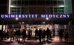 Gdańsk: Asystent prezydenta Adamowicza wyszedł ze szpitala