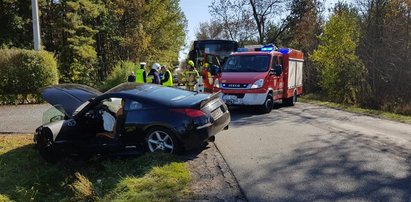 Co za koszmar! 25-latek wjechał z impetem w autokar pełen dzieci