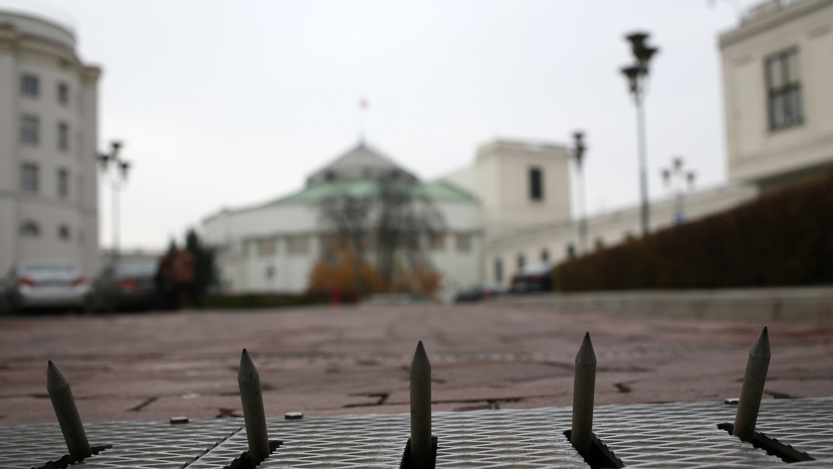 Trwa przesłuchanie mężczyzny zatrzymanego wczoraj w związku ze sprawą Brunona K. Prokuratura po południu podejmie decyzję o wniosku o ewentualny areszt - dowiedziała się TVN24.