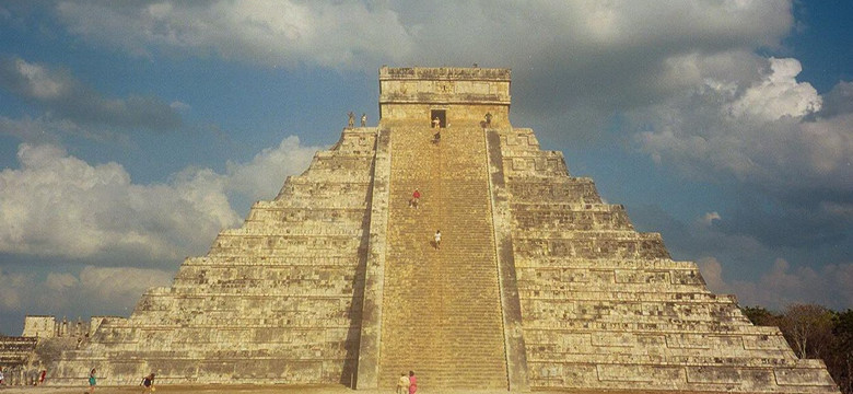 Polski turysta pobity kijem w Meksyku. Mimo zakazu wszedł na zabytkową piramidę