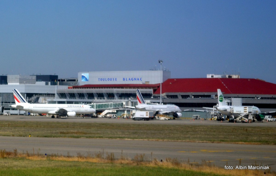 Francja: ewakuacja lotniska w Tuluzie 