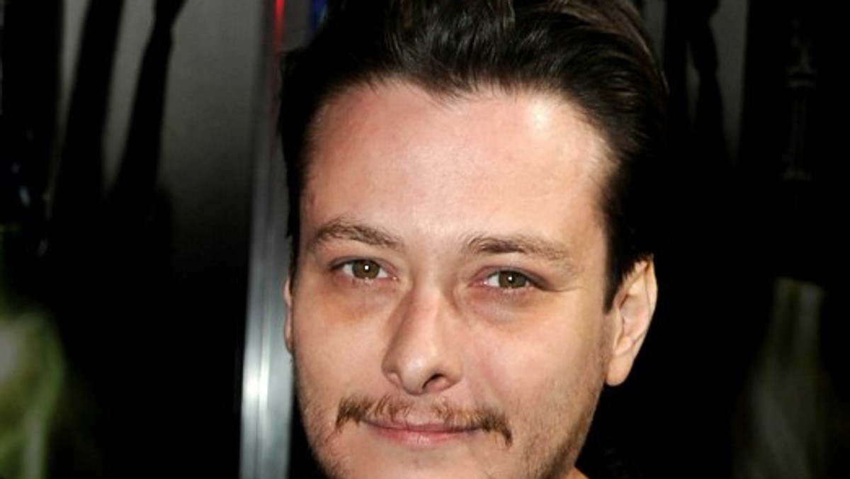 Edward Furlong, gwiazdor znany z roli Johna Connora w filmie "Terminator 2: Dzień sądu", wpadł w nowe kłopoty. Mężczyzna naruszył wyrok sądu, w myśl którego miał zakaz zbliżania się do swojej byłej dziewczyny. Teraz trafił za kratki.