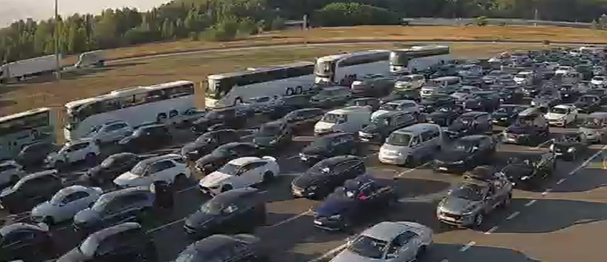 Gužve na granicama ilustracija.