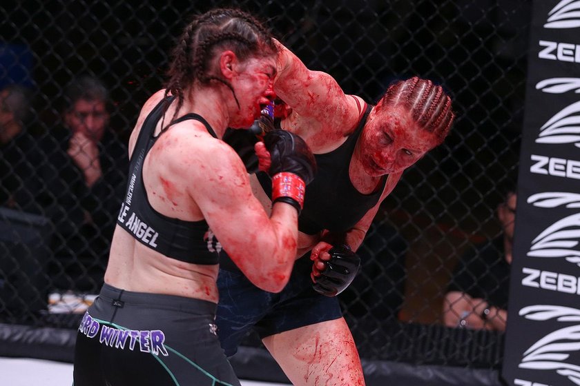 Obie panie niemiłosiernie okładały się przez pięć rund podczs gali Invicta FC: Phoenix Series 3