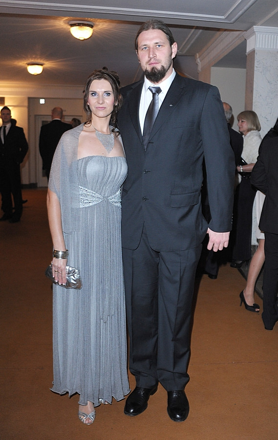 Tomasz Majewski z żoną Anną / fot. Agencja BE&amp;W