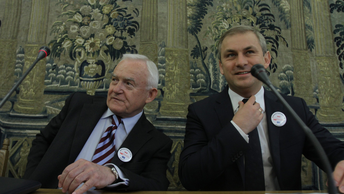 W czerwcu były premier Leszek Miller ma ostatecznie zdecydować, czy będzie kandydował w najbliższych wyborach do Sejmu. W środę w Katowicach powiedział, że jednym z kryteriów będzie ocena wyborczych szans Sojuszu.
