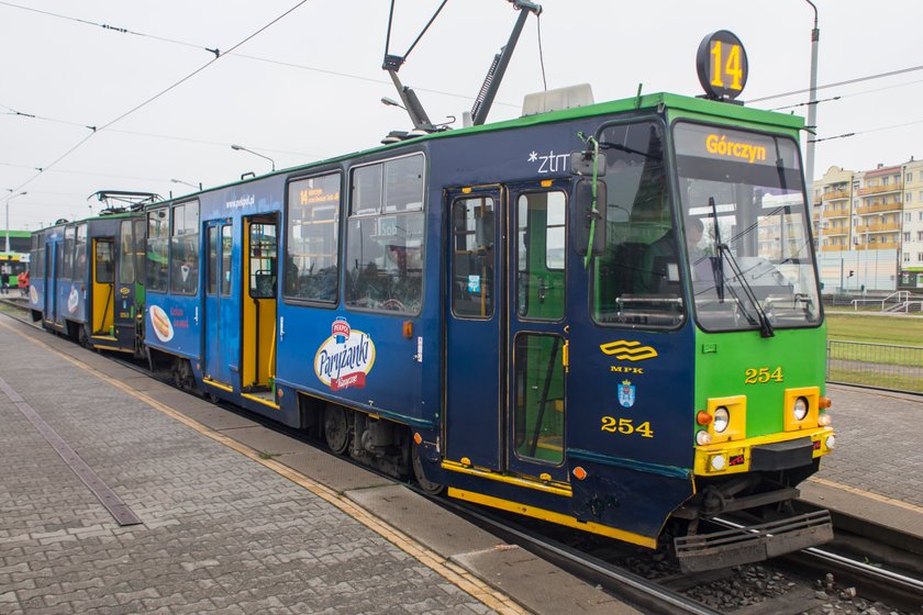 Prezydent Poznania zapowiedział usunięcie reklam z tramwajów