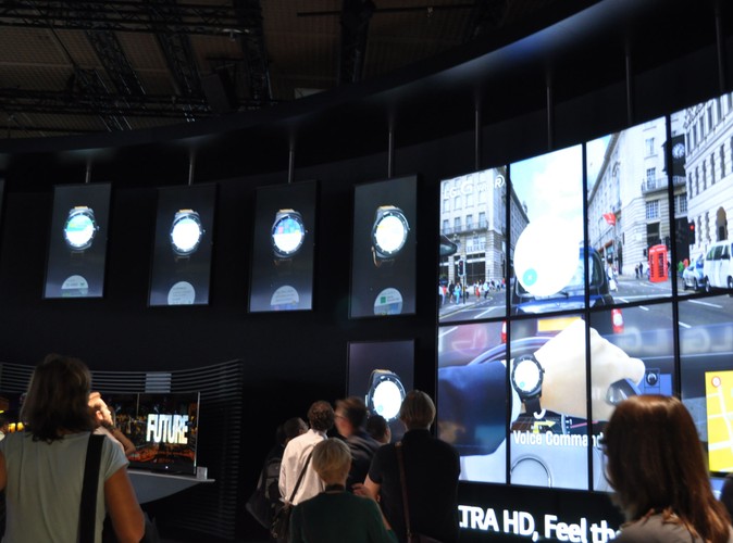 Wejście na stoisko LG