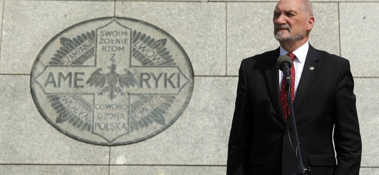 Macierewicz o przeciwnikach reformy ws. sądów: Bezprzykładna presja jest rodzajem wojny hybrydowej