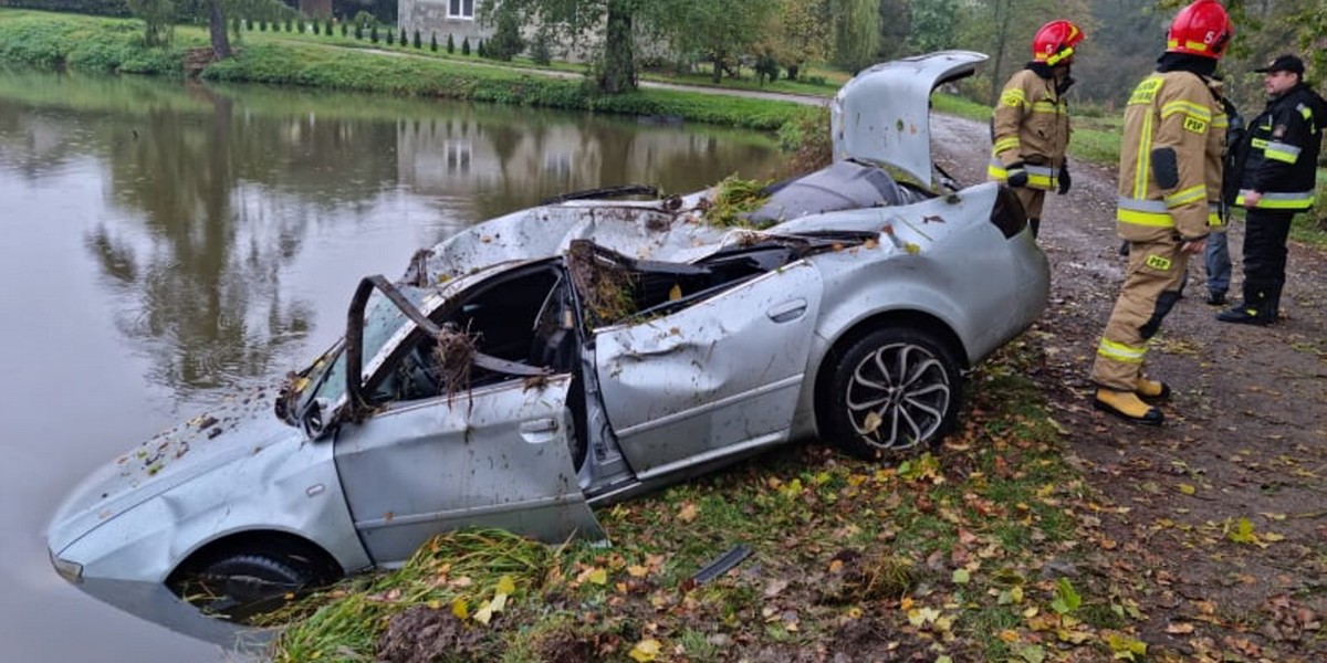 Spektakularnie wyglądający wypadek był spowodowany niepozornym zdarzeniem.