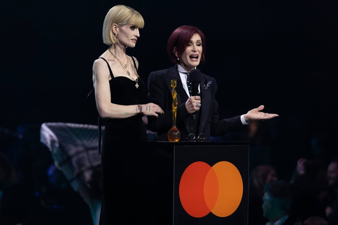 Brit nagrade: Keli Ozborn i Šeron Ozborn