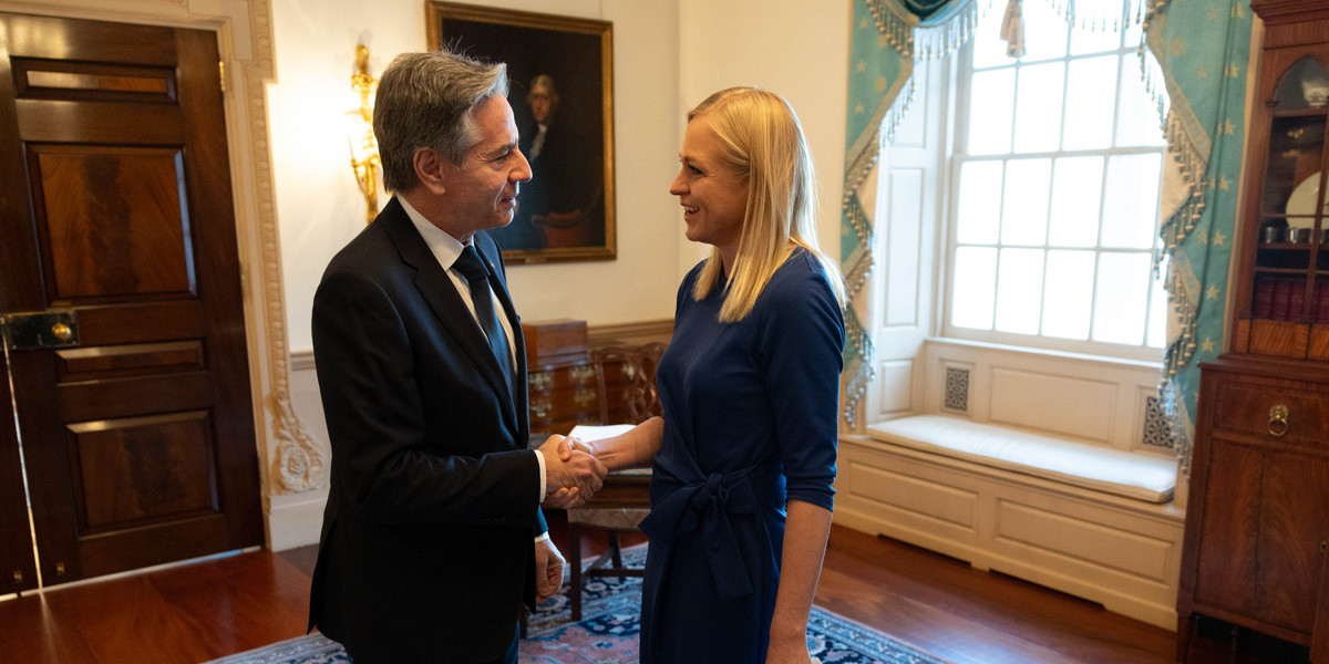 Amerykański Sekretarz stanu Antony Blinken i minister spraw zagranicznych Finlandii Elina Valtonen. 