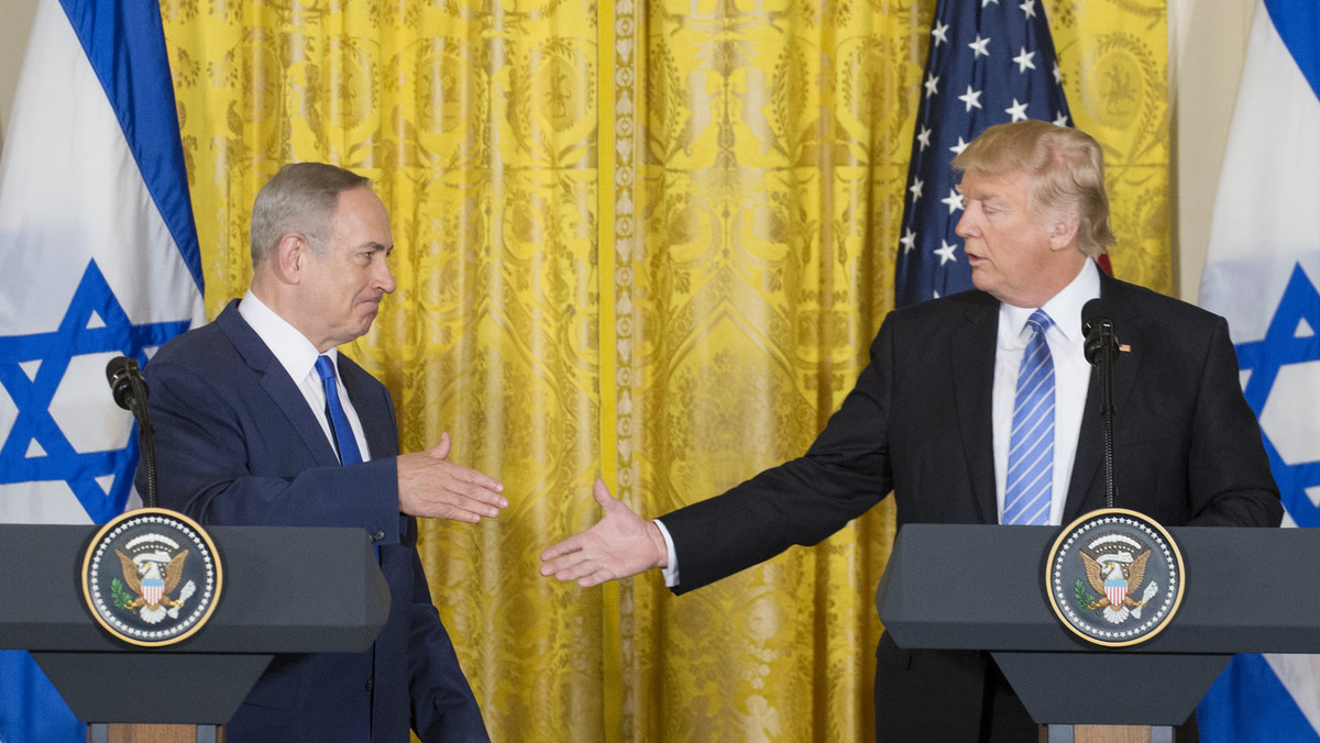 Prezydent USA Donald Trump powiedział dziś, przyjmując w Białym Domu izraelskiego premiera Benjamina Netanjahu, że obie strony konfliktu bliskowschodniego - Izrael i Palestyna - będą musiały pójść na kompromis, by osiągnąć pokój.