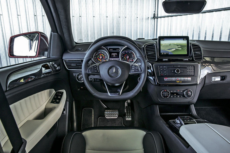BMW X6 kontra Mercedes GLE Coupe - sprawdzamy, kto robi lepsze X6?