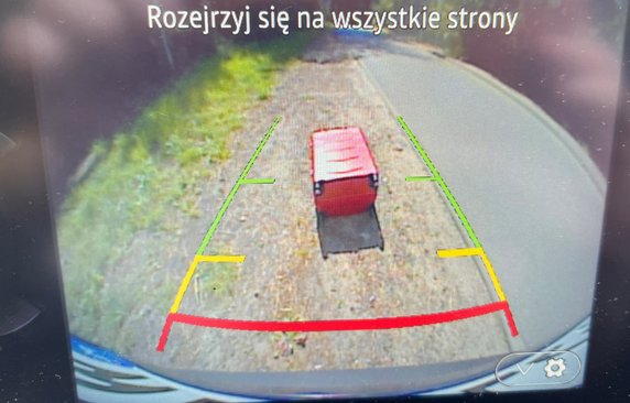 Rozdzielczość kamery cofania Dacii Jogger nie jest najwyższa.